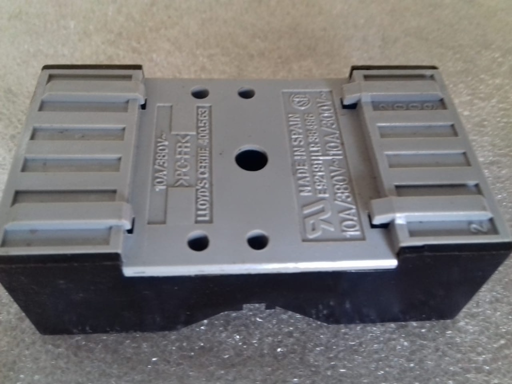 RELECO 10A/380V 10A/300V >PC-FR<