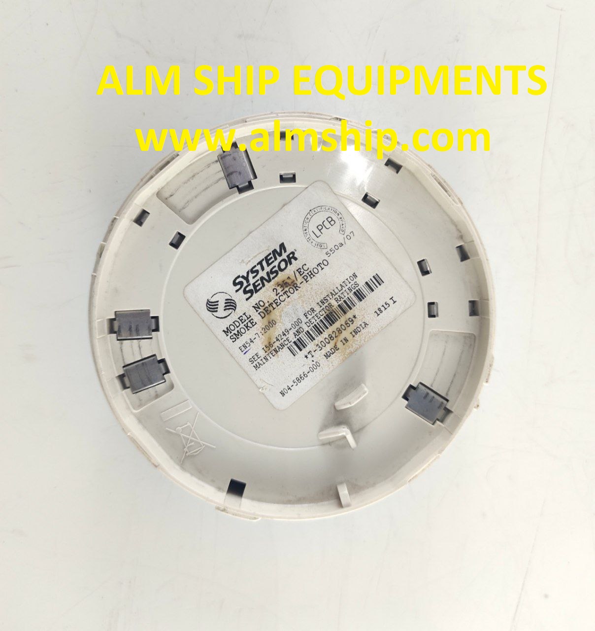 SMOKE DETECTOR WITH BASE