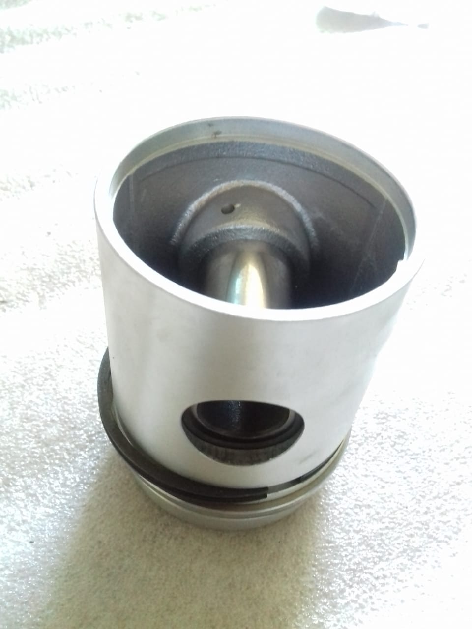 PISTON WITH PIN,RINGS & LOCKS