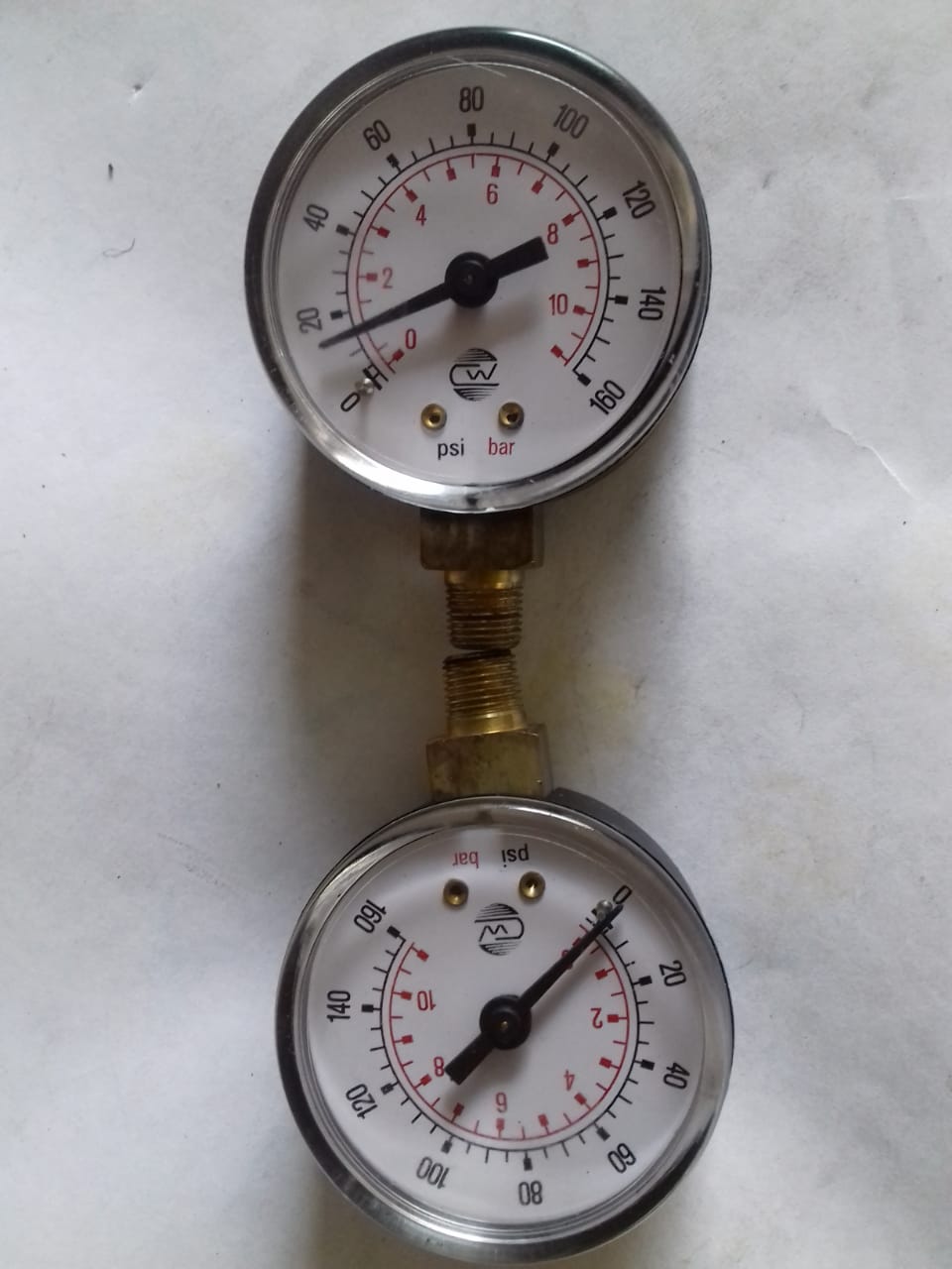 PRESSURE GAUGE OIL