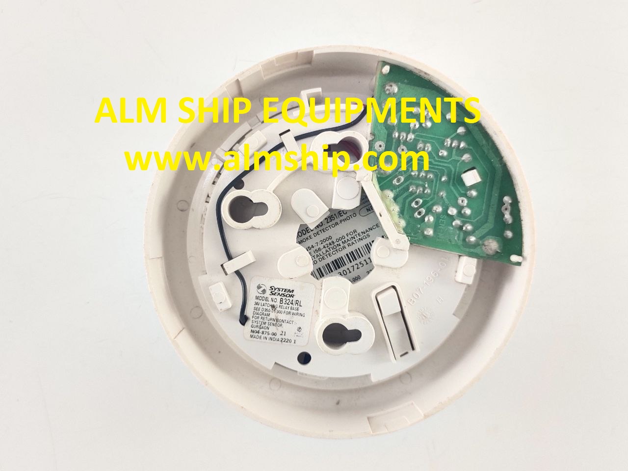 SMOKE DETECTOR WITH BASE
