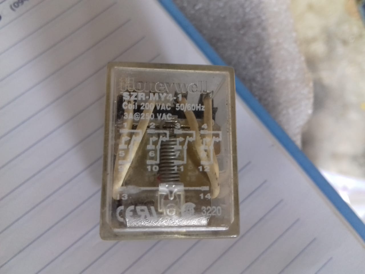 RELAY HONEYWELL SZR-MY4-1